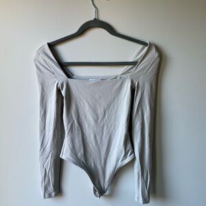 Aritzia Babaton Squareneck Bodysuit